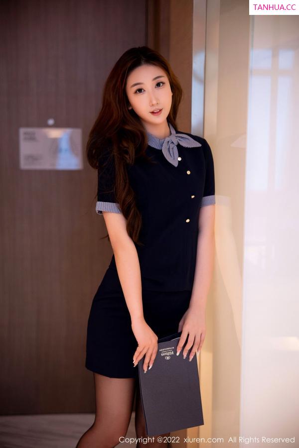 江真真  [XiuRen]高清写真图 2022.11.21 No.5886 江真真 黑丝美臀第17张图片